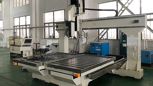 科鼎數(shù)控教您五軸加工中心是哪五個軸，你學會了嗎？